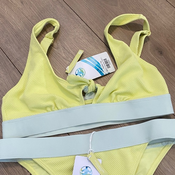 Levitate Bikini NWT Set Light Yellow and Blue Trestles Top and Bottom Size Large - Picture 3 of 7